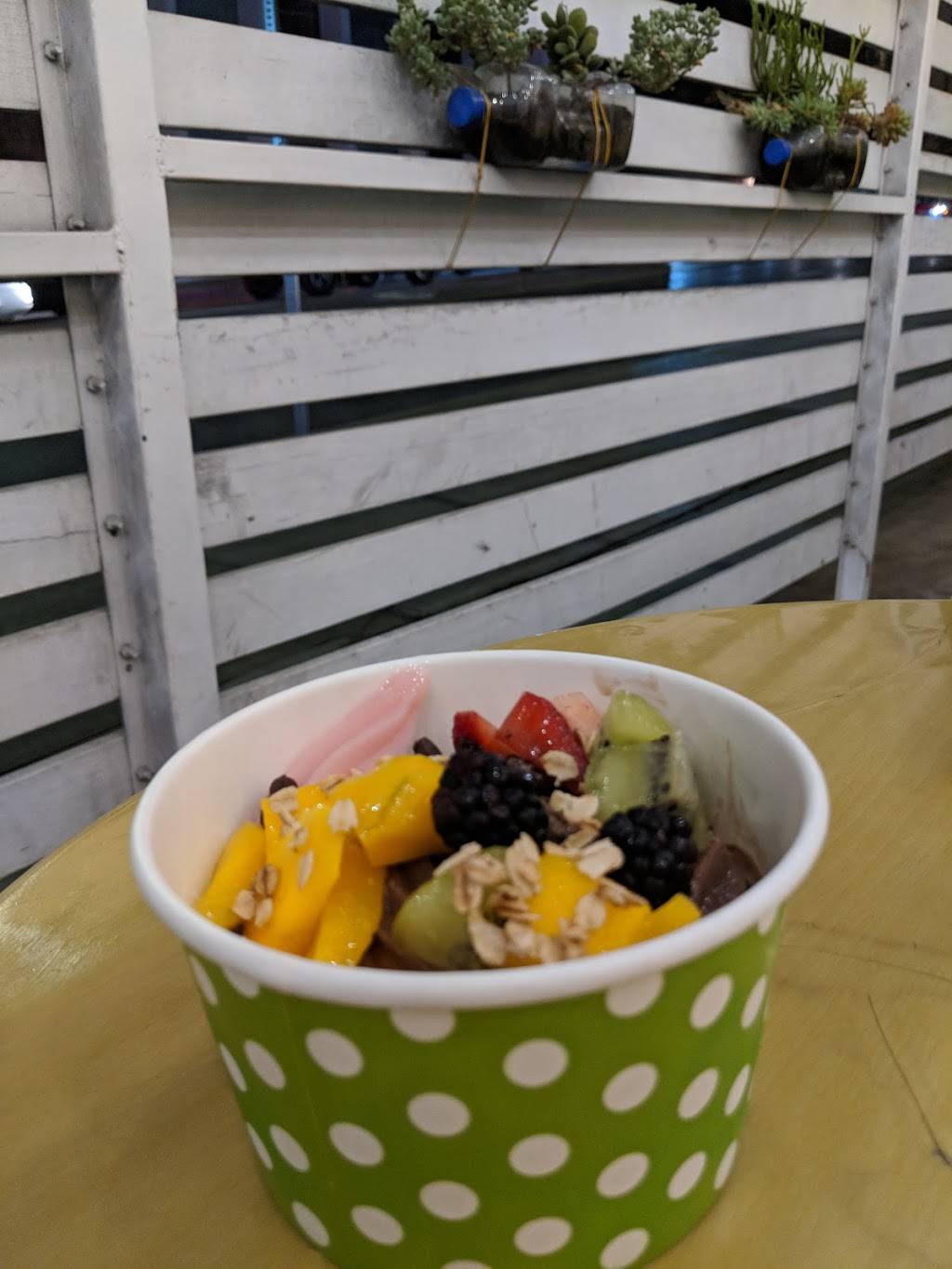 Cantaloop Deserts. & Snacks | cafe | 7095 Hollywood Blvd #106, Los Angeles, CA 90028, USA | 3238740886 OR +1 323-874-0886