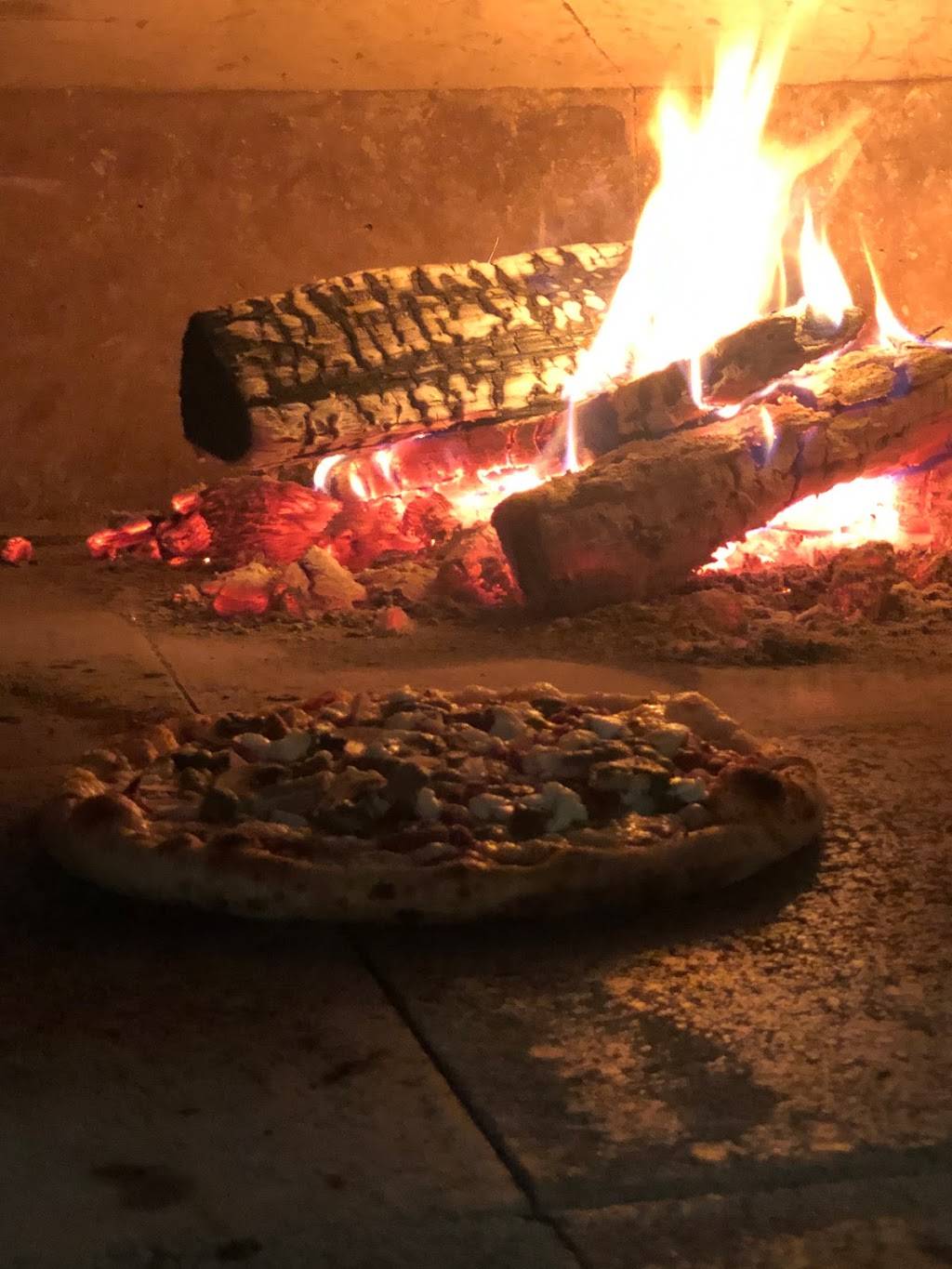 Tilfords Wood Fired Pizza | restaurant | 2107 Kinney Ave, Austin, TX 78704, USA | 5129427670 OR +1 512-942-7670