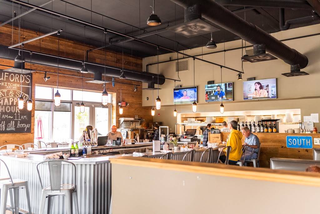 Bufords Kitchen | restaurant | 100 Adios Dr, Washington, PA 15301, USA | 7242492986 OR +1 724-249-2986