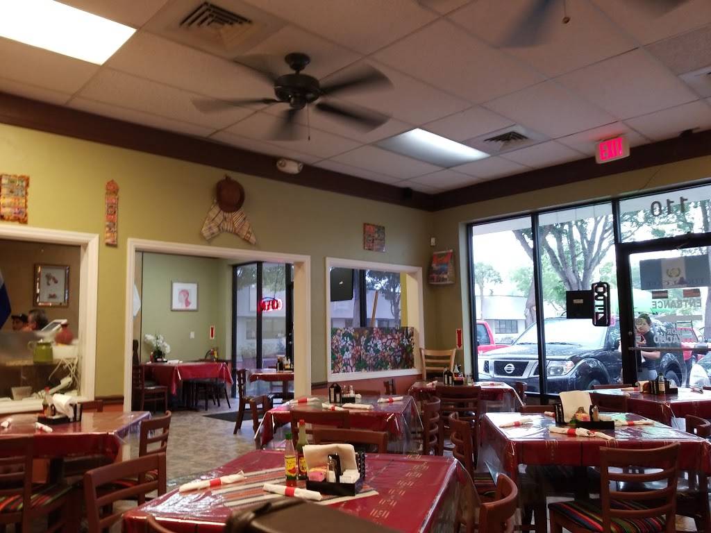 Rainforest Cafe | restaurant | 107 Radio Rd, Naples, FL 34104, USA | 2393049019 OR +1 239-304-9019