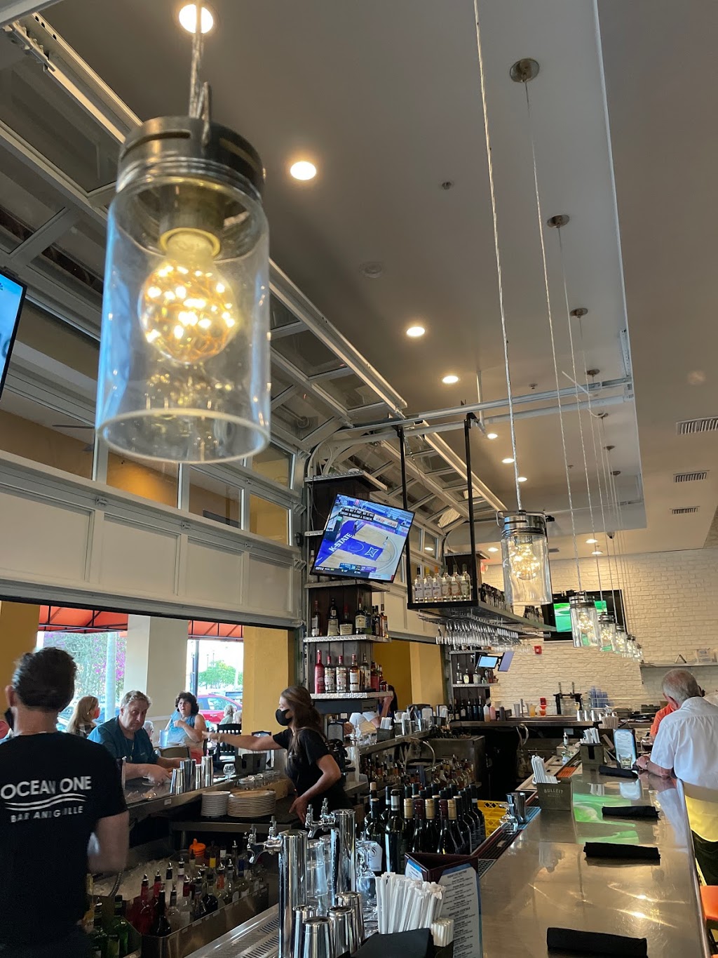 Ocean One Bar and Grille | restaurant | 14851 Lyons Rd, Delray Beach, FL 33446, USA | 5615655501 OR +1 561-565-5501