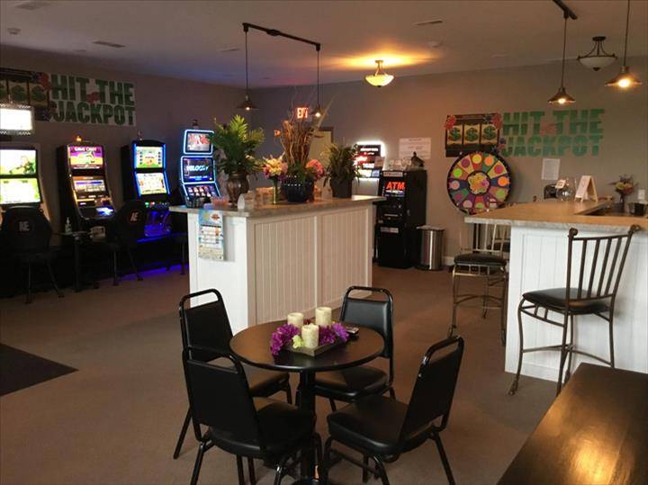 Abbys Slots and Gaming Lounge | night club | 701 Pearson Dr Suite 4, Genoa, IL 60135, USA | 8157848200 OR +1 815-784-8200