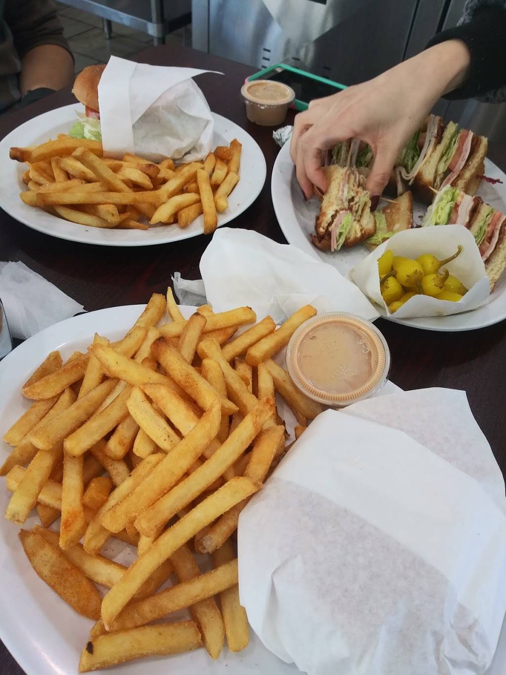 Hercules Burgers | restaurant | 5853 Imperial Hwy, South Gate, CA 90280, USA | 5626220505 OR +1 562-622-0505