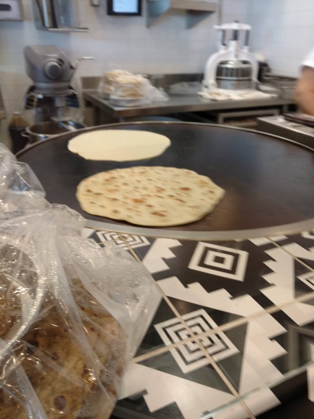 Cafe Rio Mexican Grill | restaurant | 4095 S Gilbert Rd, Chandler, AZ 85249, USA | 4807194551 OR +1 480-719-4551