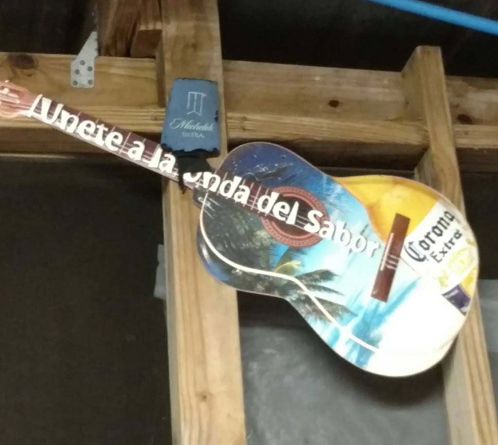 Canales Cafe | restaurant | 302 Main St, Tivoli, TX 77990, USA | 3612863255 OR +1 361-286-3255