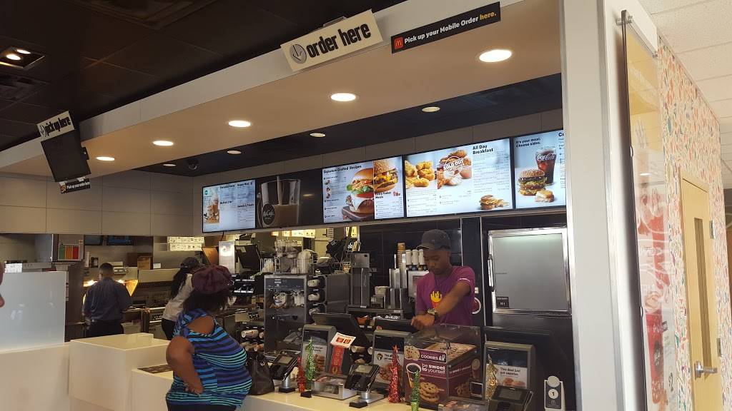 McDonalds | cafe | 3845 E Shelby Dr, Memphis, TN 38118, USA | 9013665021 OR +1 901-366-5021