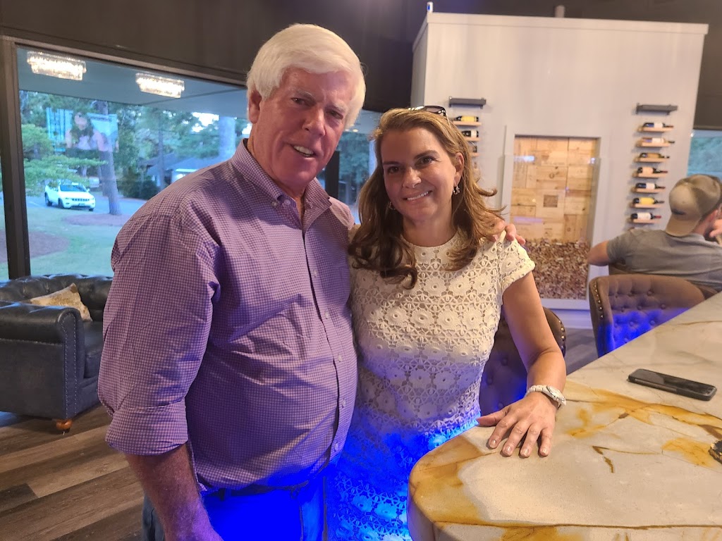 diVine | night club | 390 SW Broad St, Southern Pines, NC 28387, USA | 9104677065 OR +1 910-467-7065