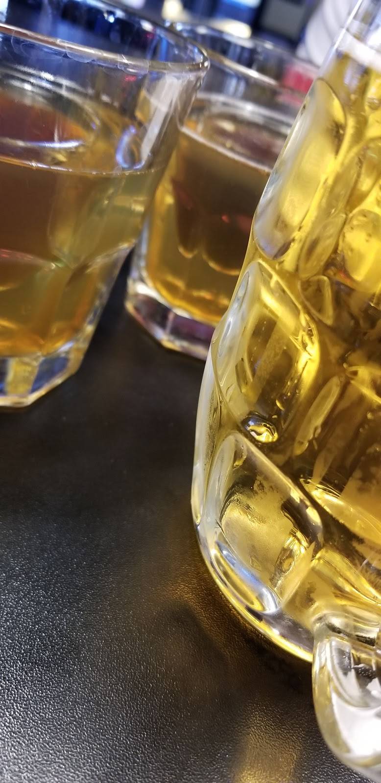 Challengers Sports Bar | restaurant | 12161 E Iliff Ave, Aurora, CO 80014, USA | 3037505558 OR +1 303-750-5558