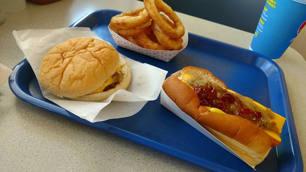 Harmons Lunch | restaurant | 144 Gray Rd, Falmouth, ME 04105, USA | 2077979857 OR +1 207-797-9857