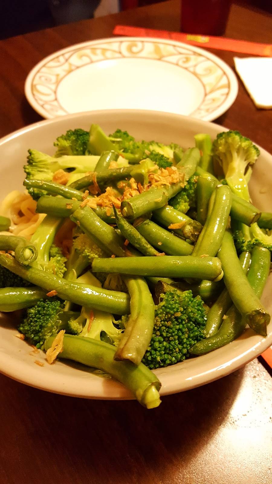 Dumpling House & London Fishn Chips | restaurant | 129 E St B, Davis, CA 95616, USA | 5307537210 OR +1 530-753-7210