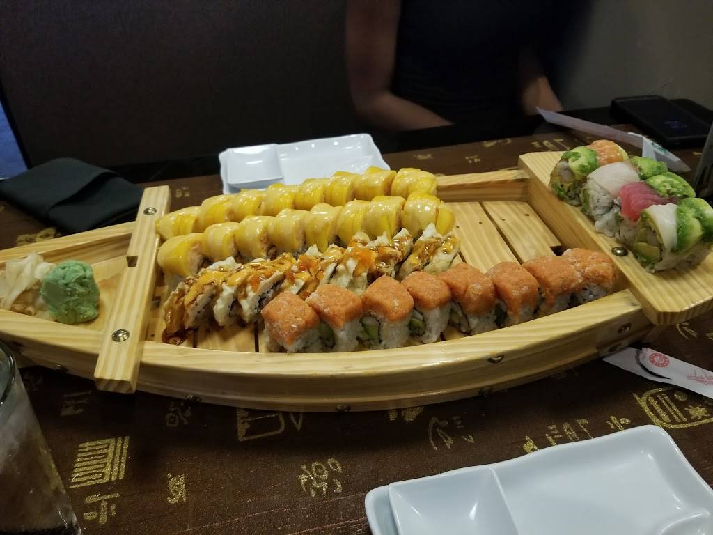 Oishi Sushi Restaurant & Bar | restaurant | 12220 Shawnee Mission Pkwy, Shawnee, KS 66216, USA | 9132683888 OR +1 913-268-3888