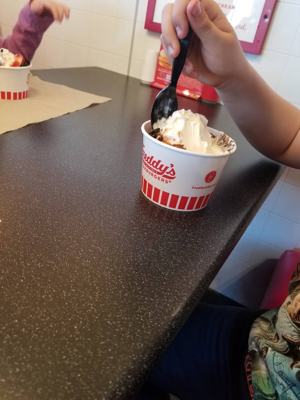 Freddys Frozen Custard & Steakburgers | restaurant | 4735 W 25th St, Greeley, CO 80634, USA | 9707022985 OR +1 970-702-2985