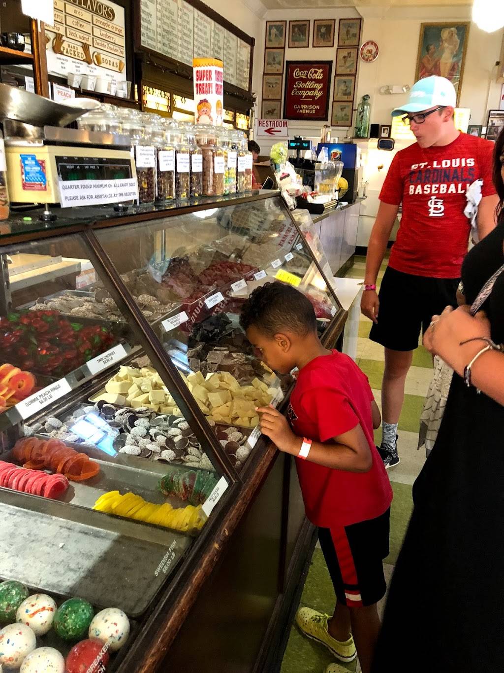 Crown Candy Kitchen | restaurant | 1401 St Louis Ave, St. Louis, MO 63106, USA | 3146219650 OR +1 314-621-9650