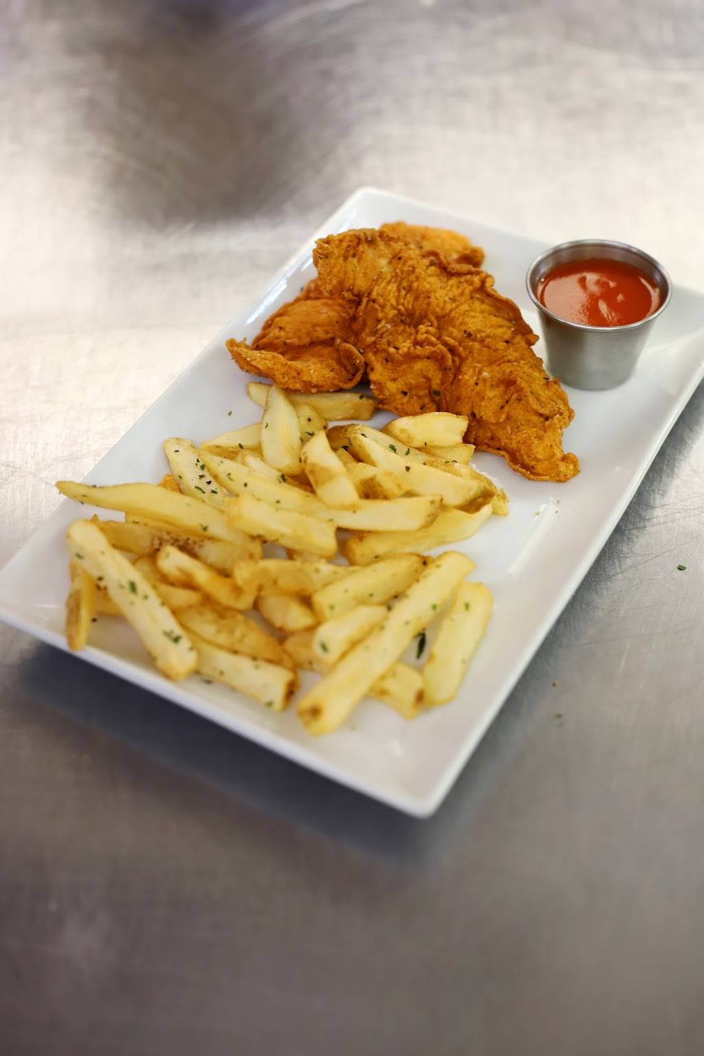 The Landing at Chandlers | restaurant | 501 Yacht Club Dr, Rockwall, TX 75032, USA | 4697691148 OR +1 469-769-1148