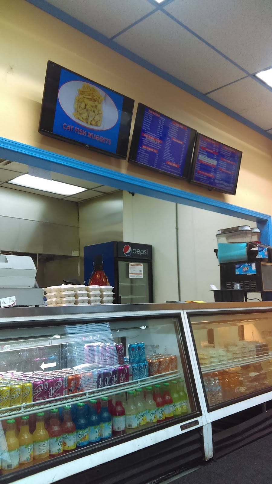 Sharx Fish & Chicken | restaurant | 3029 Prospect Ave, Kansas City, MO 64128, USA | 8169217500 OR +1 816-921-7500