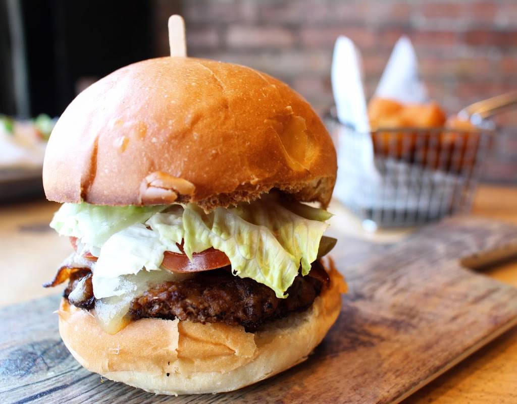 Le Sacrement Bistropub Microbrasseries | restaurant | 1380 Ch Ste-Foy, Québec, QC G1S 2N6, Canada | 4186862067 OR +1 418-686-2067