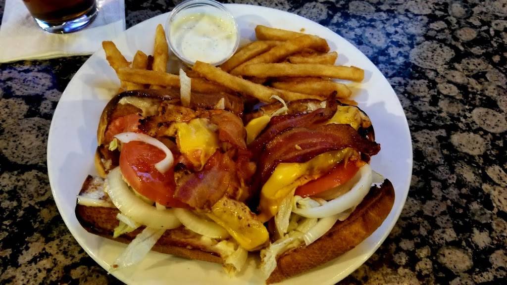 Patriots Pub & Grill | restaurant | 10560 Main St, Fairfax, VA 22030, USA | 7038658111 OR +1 703-865-8111