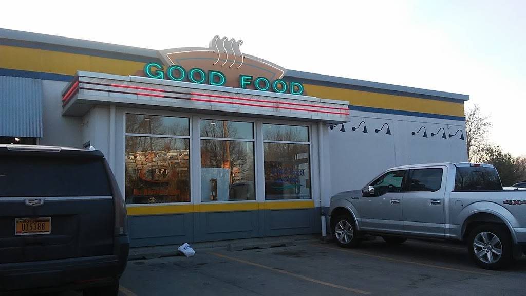 A&W Restaurant | restaurant | 2522 E University Ave, Des Moines, IA 50317, USA | 5152624700 OR +1 515-262-4700