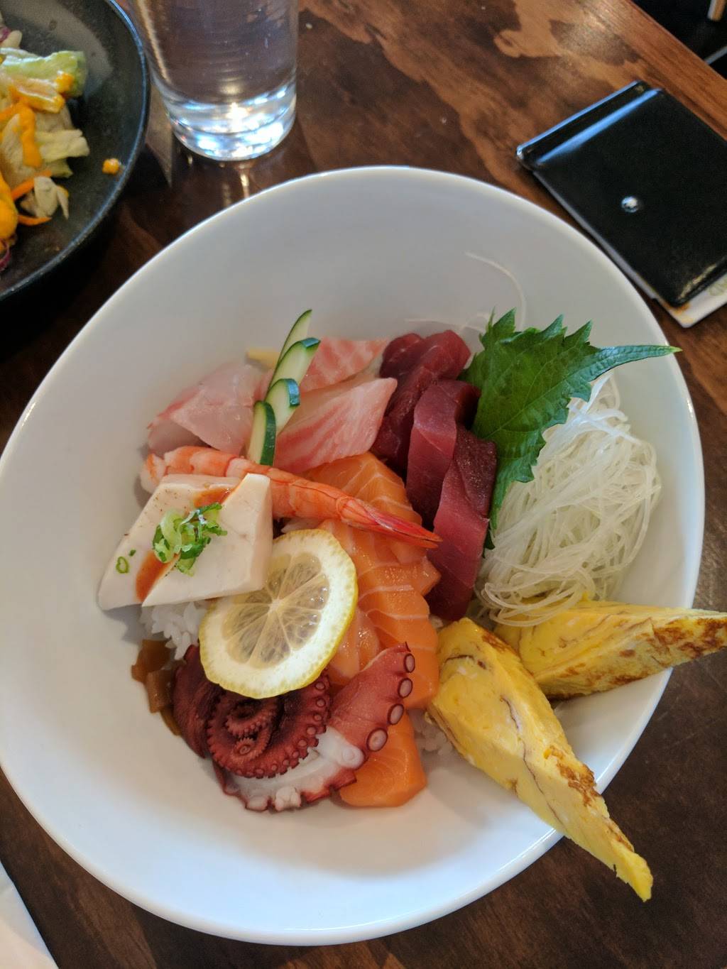 Murasaki | restaurant | 12158 Fairfax Towne Center, Fairfax, VA 22033, USA | 5715296765 OR +1 571-529-6765