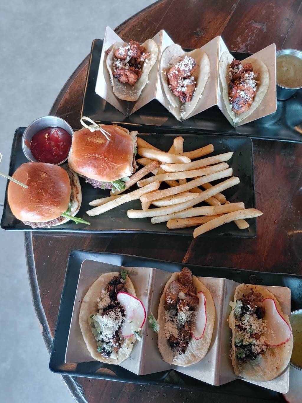 The Waterside Restaurant & Wine Bar | restaurant | 3500 Harbor Blvd Ste. 1-100, Oxnard, CA 93035, USA | 8059854677 OR +1 805-985-4677