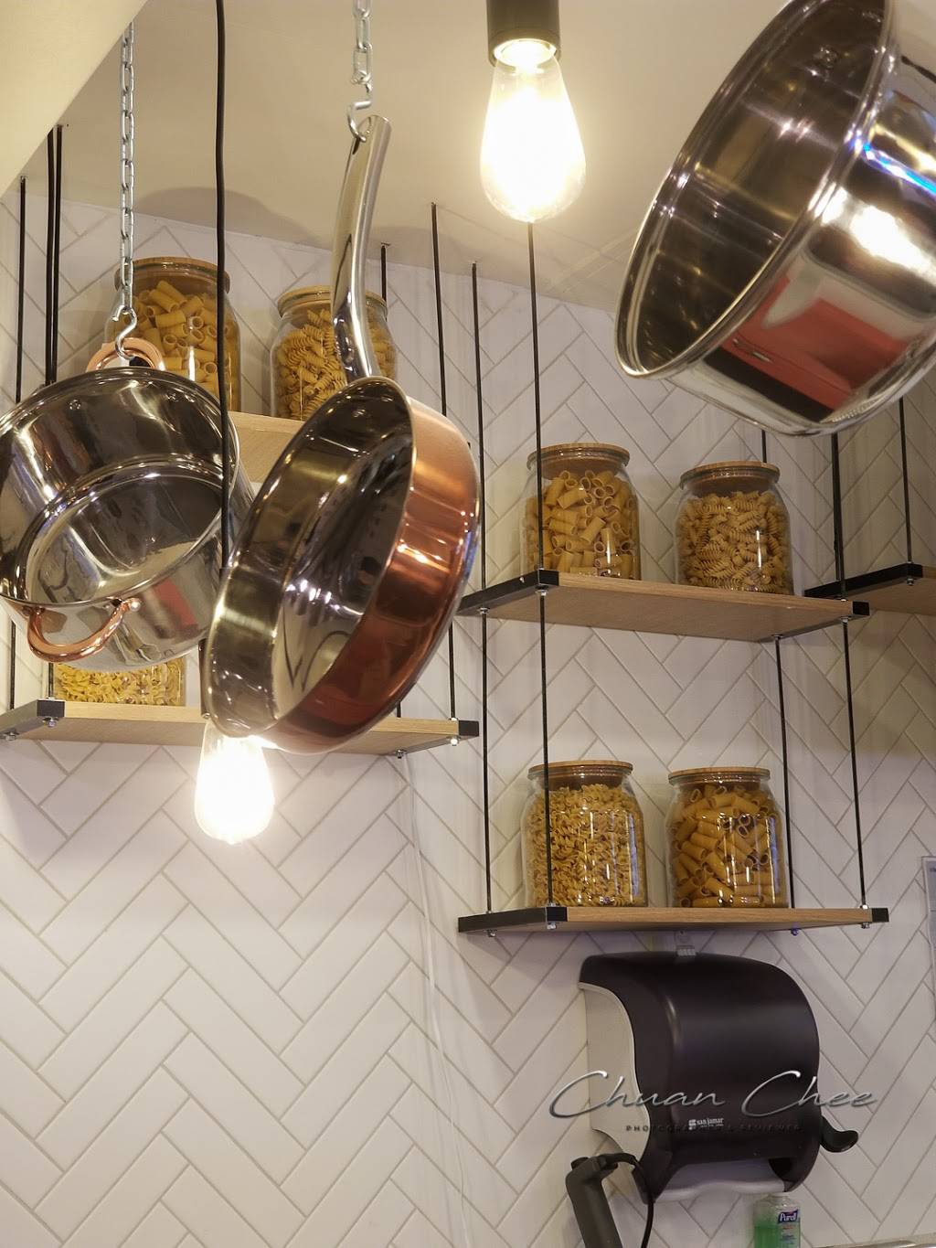 Dal Moros Fresh Pasta To-Go | restaurant | 2300 Yonge St, Toronto, ON M4P 1E4, Canada | 4165195882 OR +1 416-519-5882