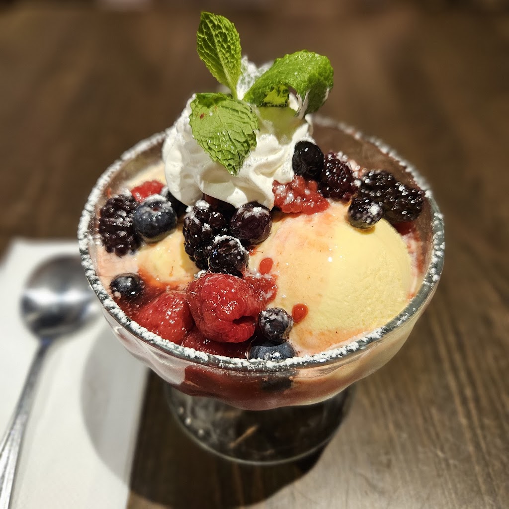 Phoenix club | restaurant | 375 W Central Ave, Brea, CA 92821, USA | 7145634166 OR +1 714-563-4166