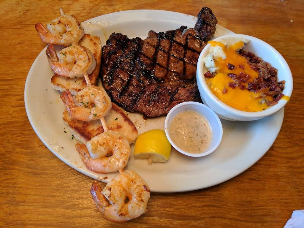 Texas Roadhouse | restaurant | 60 Drivers Mart Way, Pelham, AL 35124, USA | 2059857427 OR +1 205-985-7427