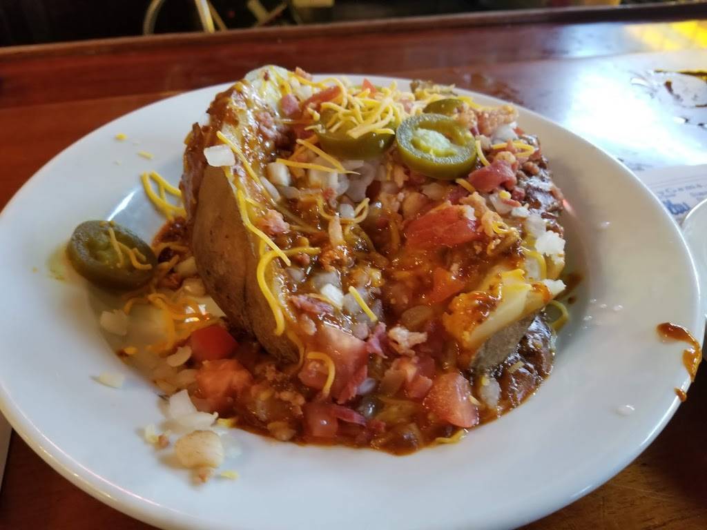 Brown Bear | restaurant | 135 N Michigan Ave, Shelby, MI 49455, USA | 2318615014 OR +1 231-861-5014