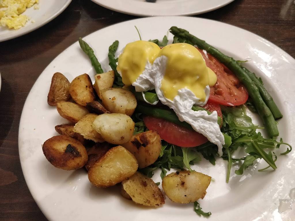 Hazels Diner | restaurant | 3401 Yonge St, North York, ON M4N 2M8, Canada | 4168500121 OR +1 416-850-0121