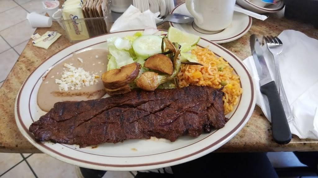 La Quebrada De La 63 | restaurant | 3816 W 63rd St, Chicago, IL 60629, USA | 7735859943 OR +1 773-585-9943