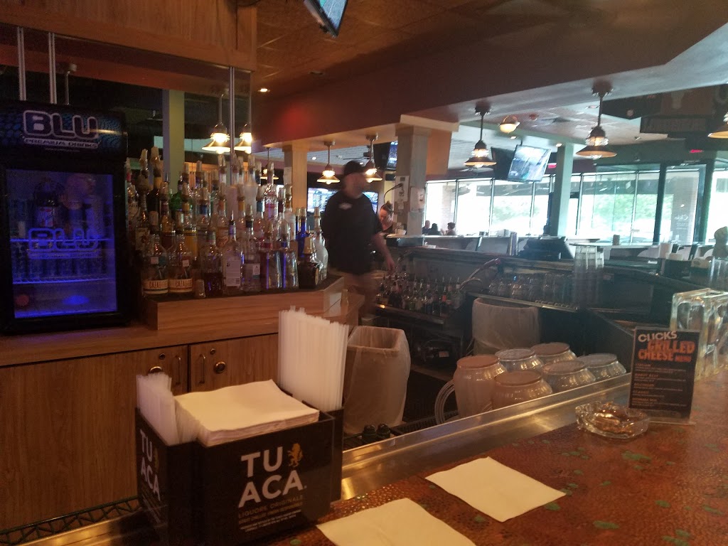 Clicks Billiards | restaurant | 2800 Forestwood Dr #148, Arlington, TX 76006, USA | 8176497665 OR +1 817-649-7665