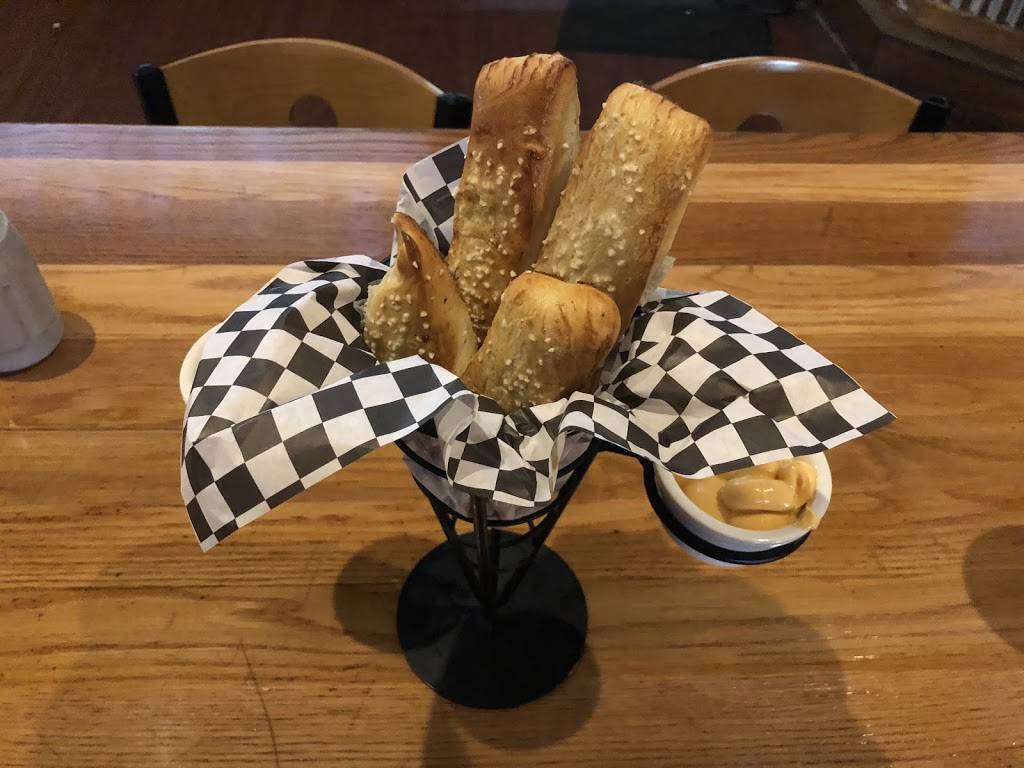 Chubby Rays | restaurant | 3910 Ruckriegel Pkwy, Jeffersontown, KY 40299, USA | 5022671188 OR +1 502-267-1188