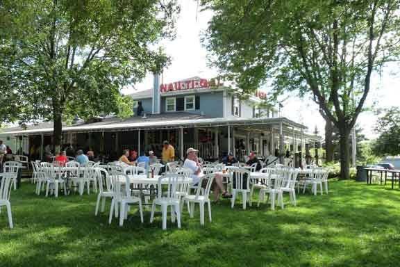 Nau-Ti-Gal | restaurant | 5360 Westport Rd, Madison, WI 53704, USA | 6082463130 OR +1 608-246-3130