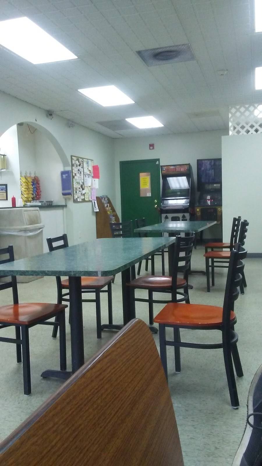 Yannis Pizzeria | restaurant | 8 Raymond Rd, Deerfield, NH 03037, USA | 6034637300 OR +1 603-463-7300