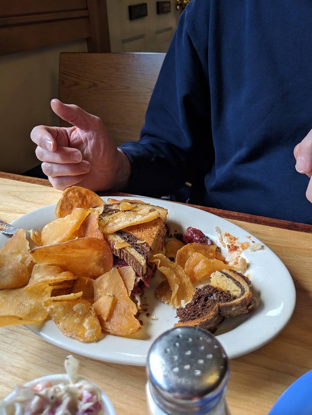 Looney Moose Cafe | cafe | 9 Main St, Stratton, ME 04982, USA | 2072467932 OR +1 207-246-7932