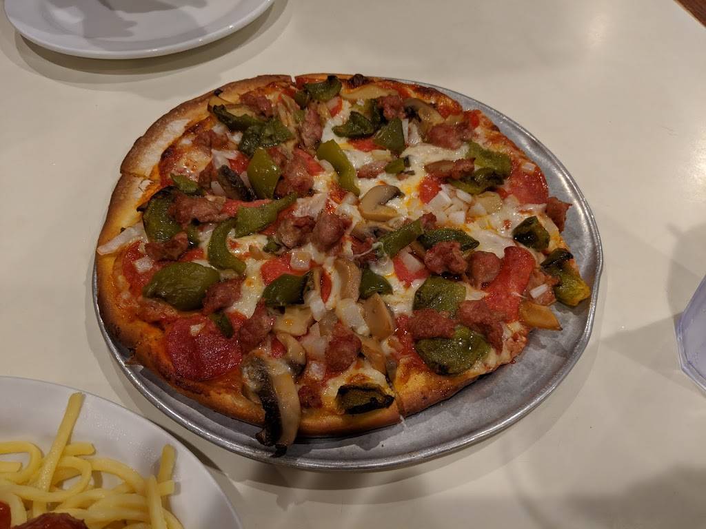 Romanos Pizzeria | restaurant | 5666 S Windermere St, Littleton, CO 80120, USA | 3037984944 OR +1 303-798-4944