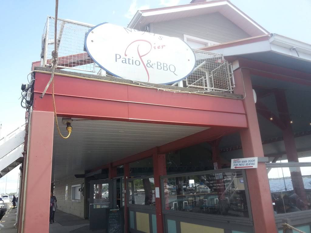Pier Patio & BBQ | restaurant | 1 S Front St, Belleville, ON K8N 5K7, Canada | 6139689494 OR +1 613-968-9494