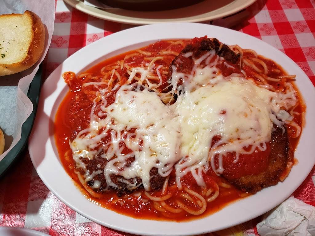 The Italian Job | restaurant | 140 W Old Cross Rd, New Market, VA 22844, USA | 5407404447 OR +1 540-740-4447