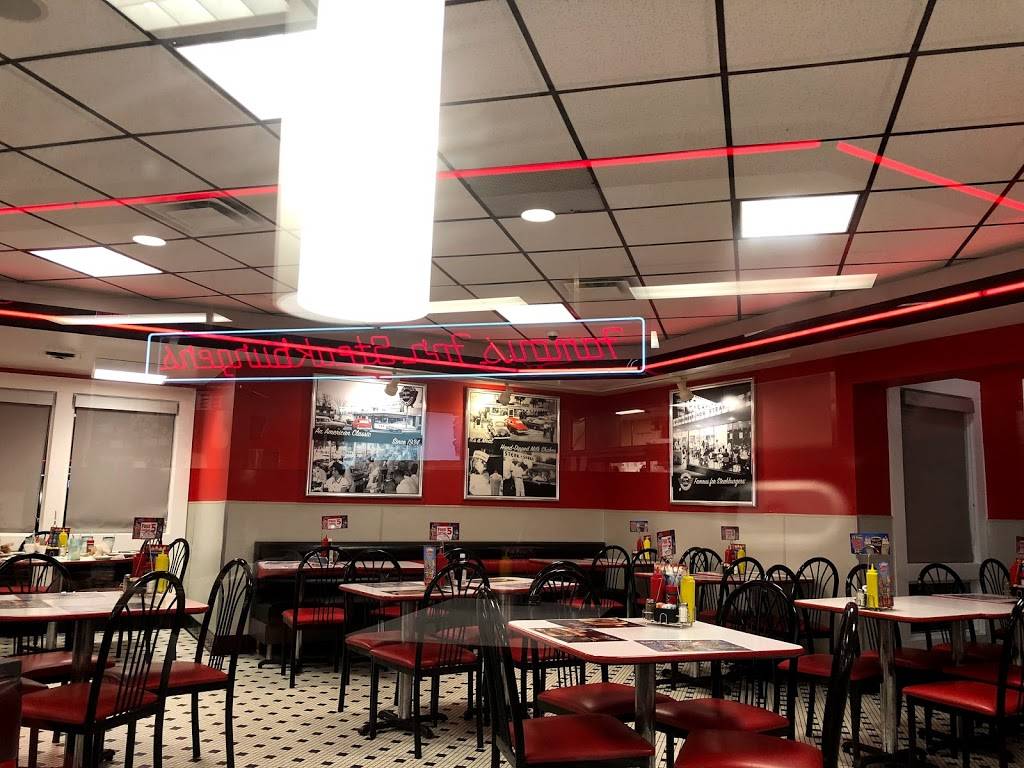 Steak n Shake | restaurant | 635 E Carmel Dr, Carmel, IN 46032, USA | 3178443936 OR +1 317-844-3936