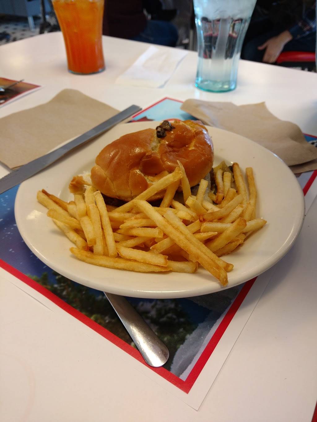 Steak n Shake | restaurant | 7515 North Grand Prairie Drive, Peoria, IL 61615, USA | 3096937529 OR +1 309-693-7529