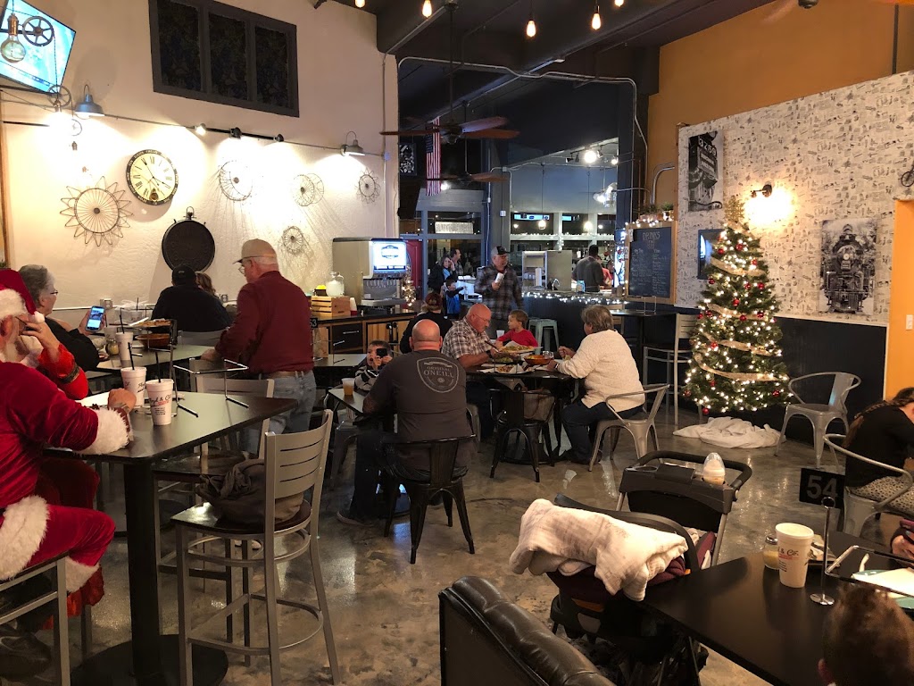 Floyd and Company Wood-Fired Pizza and Specialty Market | restaurant | 418 E Beale St, Kingman, AZ 86401, USA | 9287533626 OR +1 928-753-3626