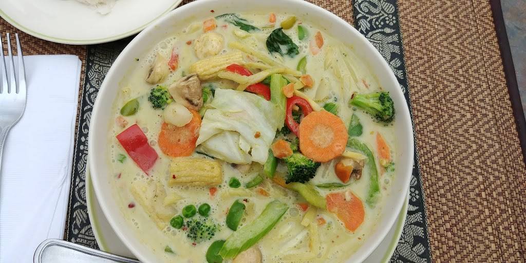 Bai Tong | restaurant | 1120 N Lincoln Ave, Loveland, CO 80537, USA | 9706854757 OR +1 970-685-4757