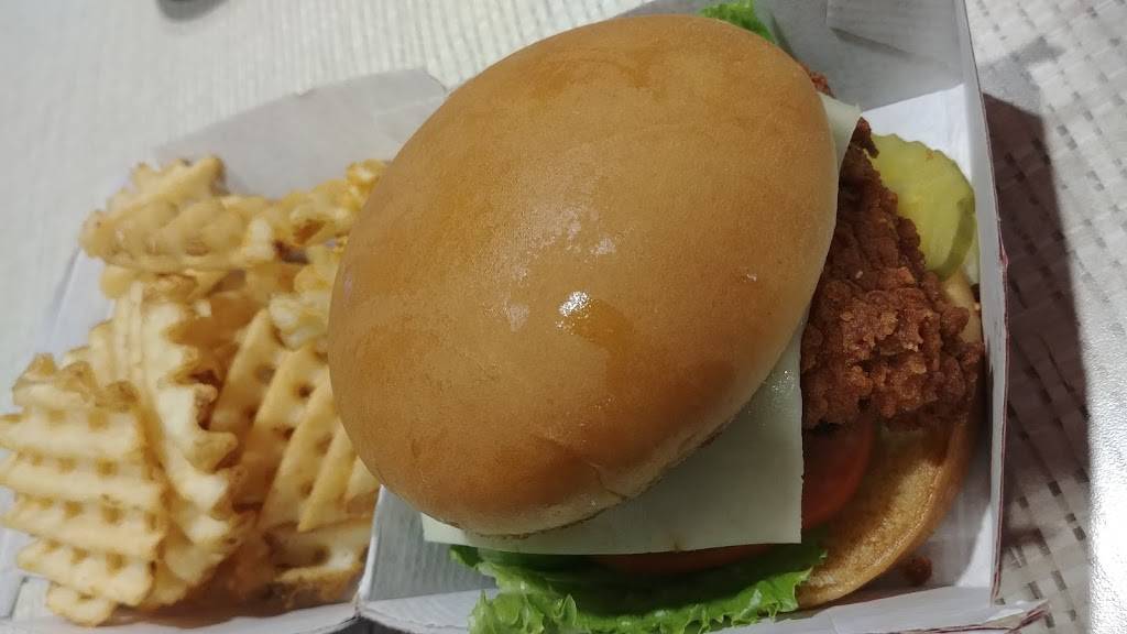 Chick-fil-A | restaurant | 560 Universal Dr N, North Haven, CT 06473, USA | 2032340300 OR +1 203-234-0300