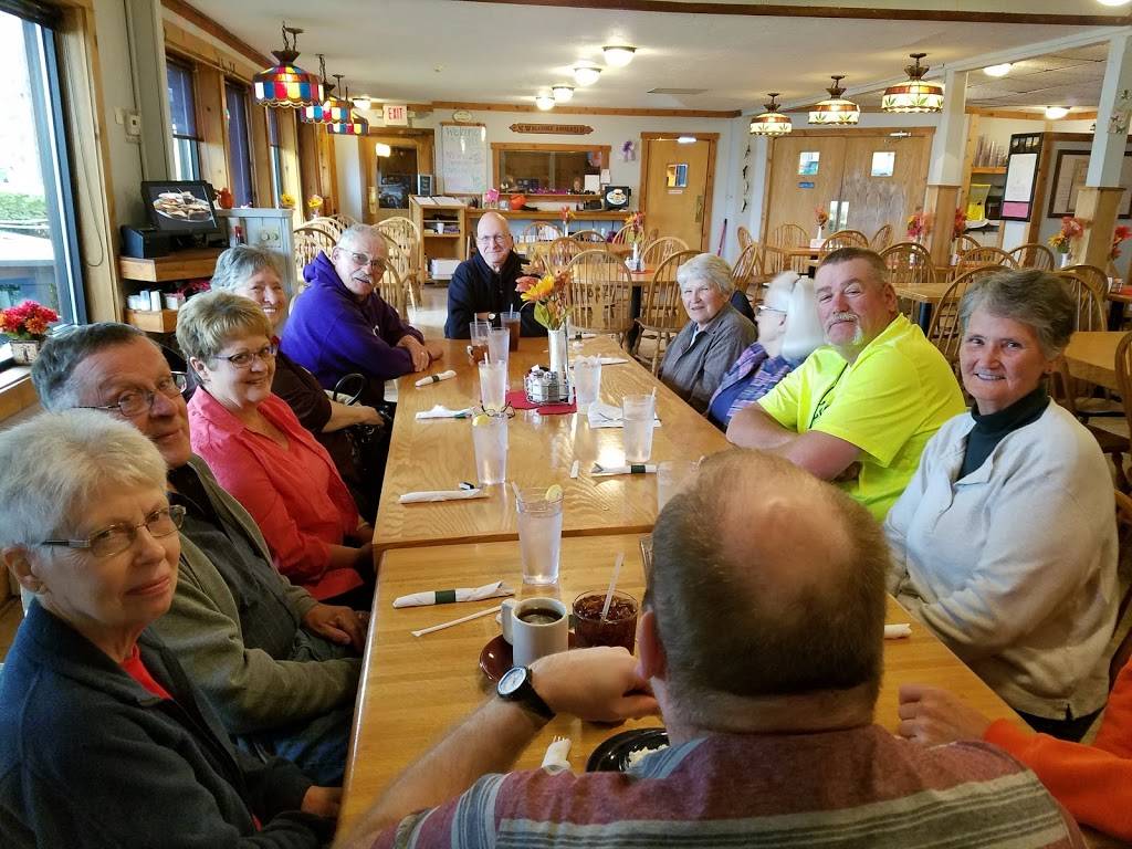 Guilford Lake Grille | restaurant | 7094 E Lake Rd, Lisbon, OH 44432, USA | 3302229611 OR +1 330-222-9611