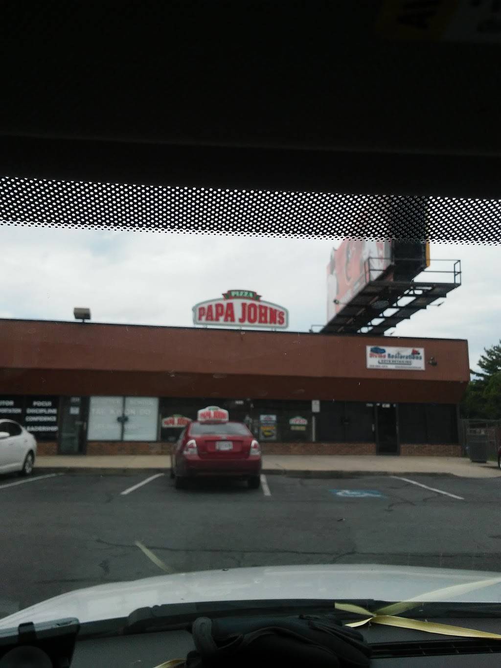 Papa Johns Pizza | restaurant | 6455 Old Alexandria Ferry Rd, Clinton, MD 20735, USA | 3018567272 OR +1 301-856-7272