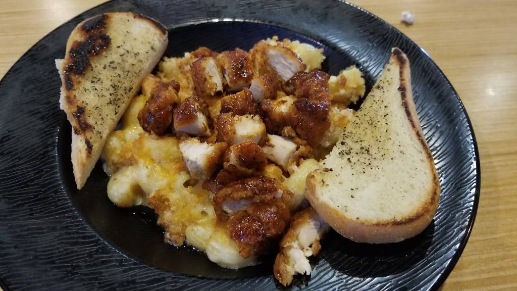 Buffalo Wild Wings | restaurant | 5908 Quebec St, Fort Worth, TX 76135, USA | 8172370098 OR +1 817-237-0098