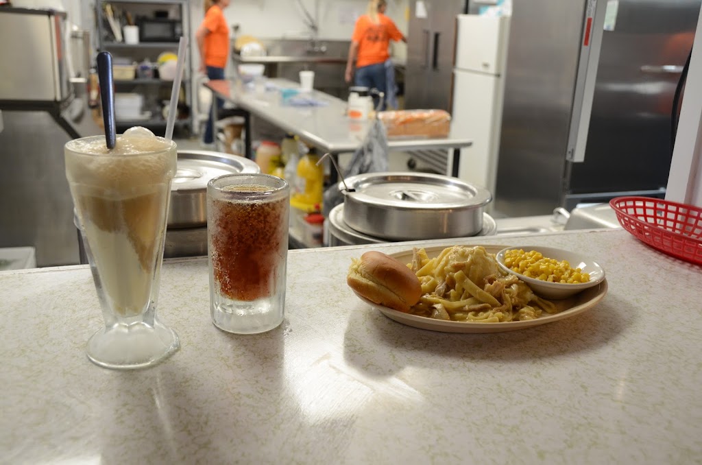 Tysons Diner | restaurant | 701 E 4th St, Beardstown, IL 62618, USA | 2173231964 OR +1 217-323-1964