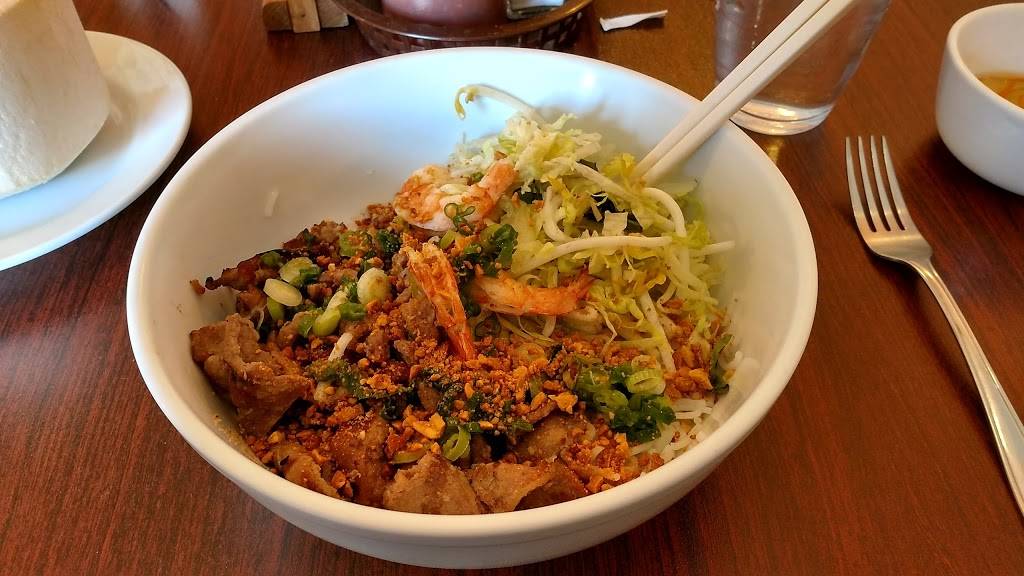 Pho Nam Noodle House | restaurant | 2313, 610 Junction Rd, Madison, WI 53717, USA | 6088367040 OR +1 608-836-7040