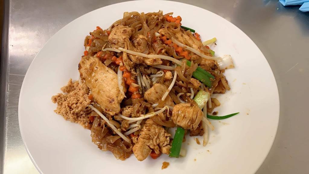 THAI king restaurant | restaurant | 6066 E 82nd St, Indianapolis, IN 46250, USA | 3176273094 OR +1 317-627-3094