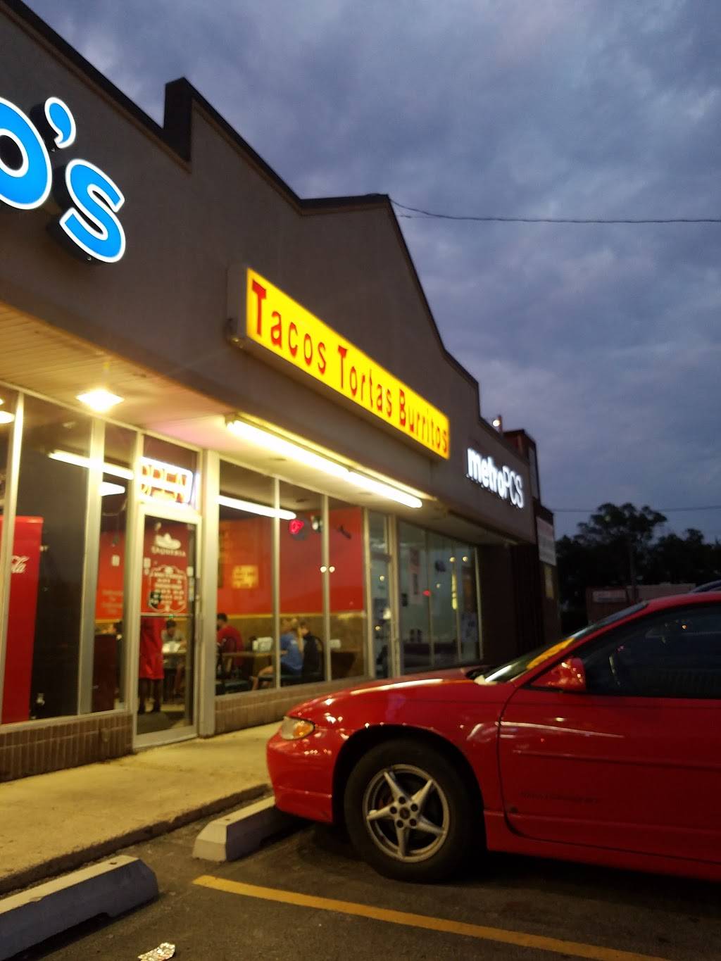 Burrito Marias | meal takeaway | 5206 159th St, Oak Forest, IL 60452, USA | 7085352511 OR +1 708-535-2511